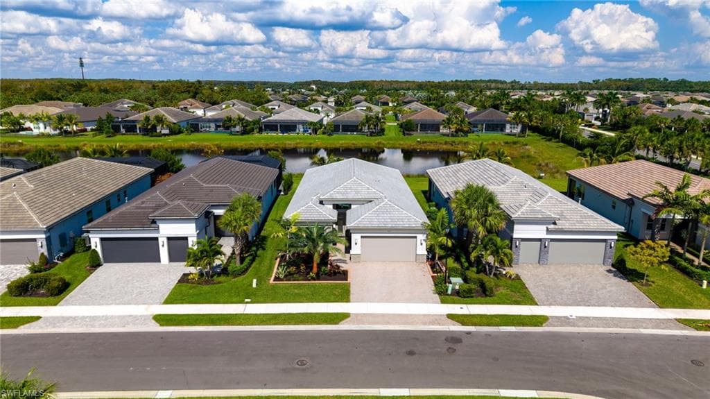 11813 Drake Ln, Naples, FL 34120-35