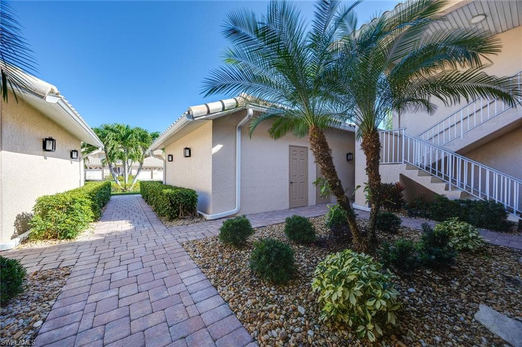 9022 Michael Cir 3, Naples, FL 34113-4