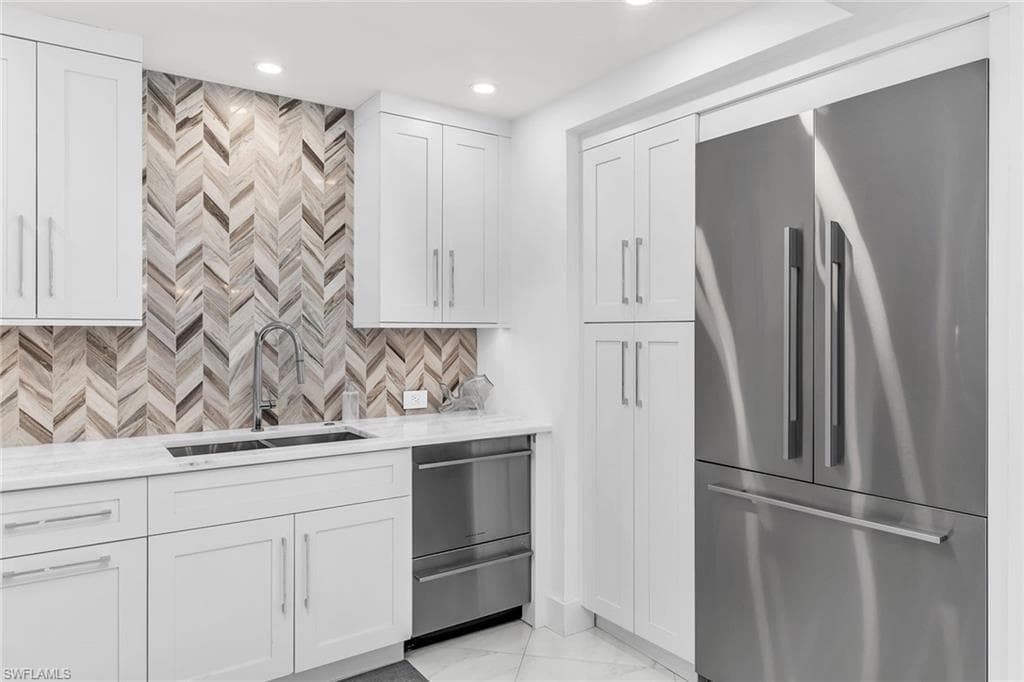 3443 Gulf Shore Blvd N 803, Naples, FL 34103-8