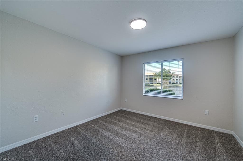 8297 Key Royal Ln 315, Naples, FL 34119-9