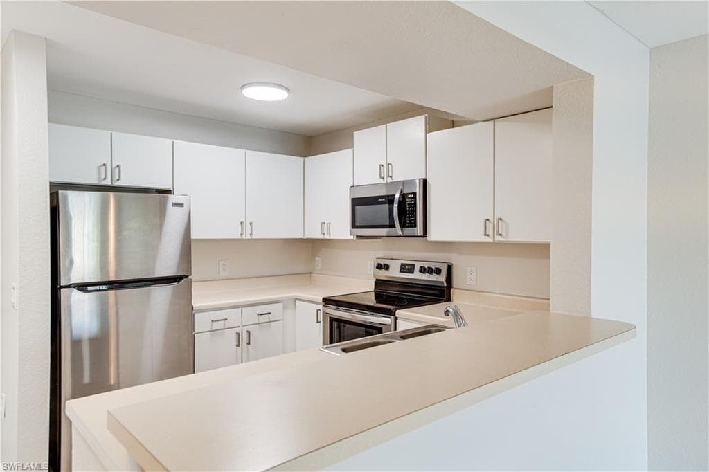 8297 Key Royal Ln 315, Naples, FL 34119-3