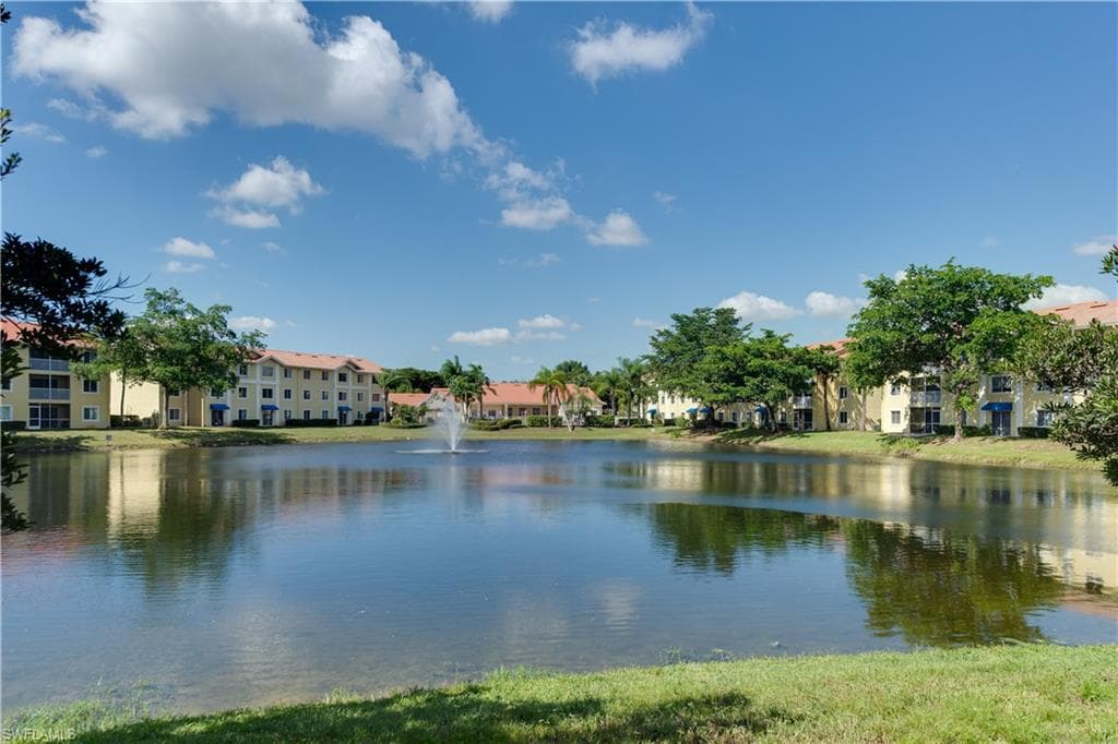 8297 Key Royal Ln 315, Naples, FL 34119-6