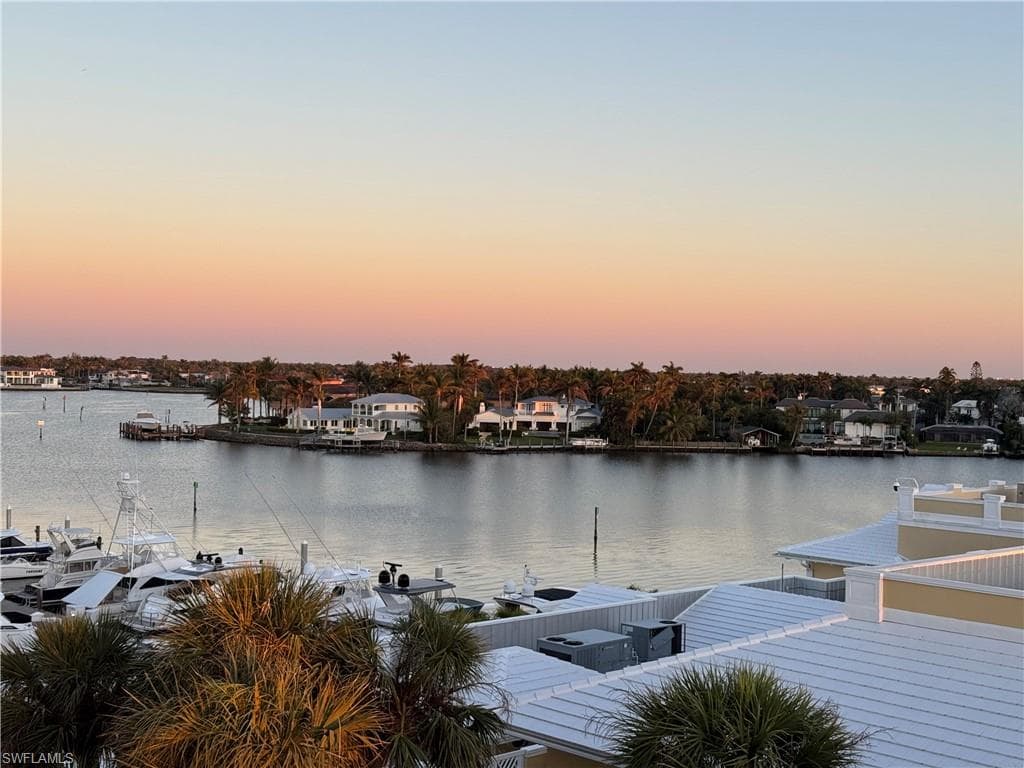 1325 7th St S 6a, Naples, FL 34102-10