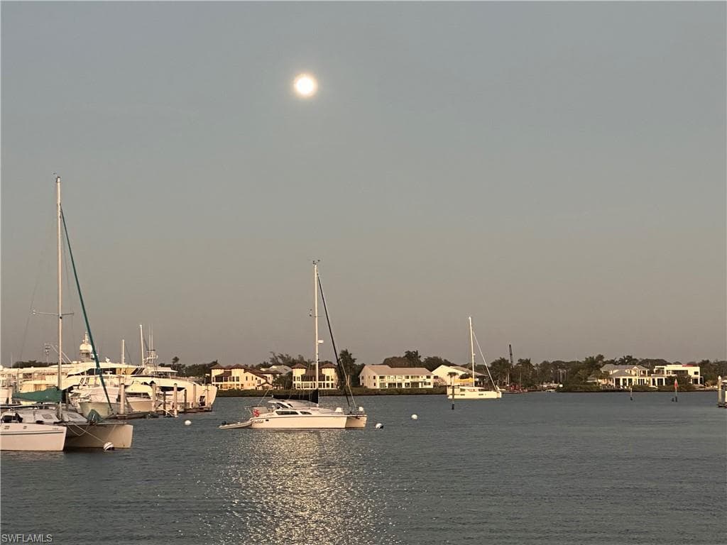 1325 7th St S 6a, Naples, FL 34102-24