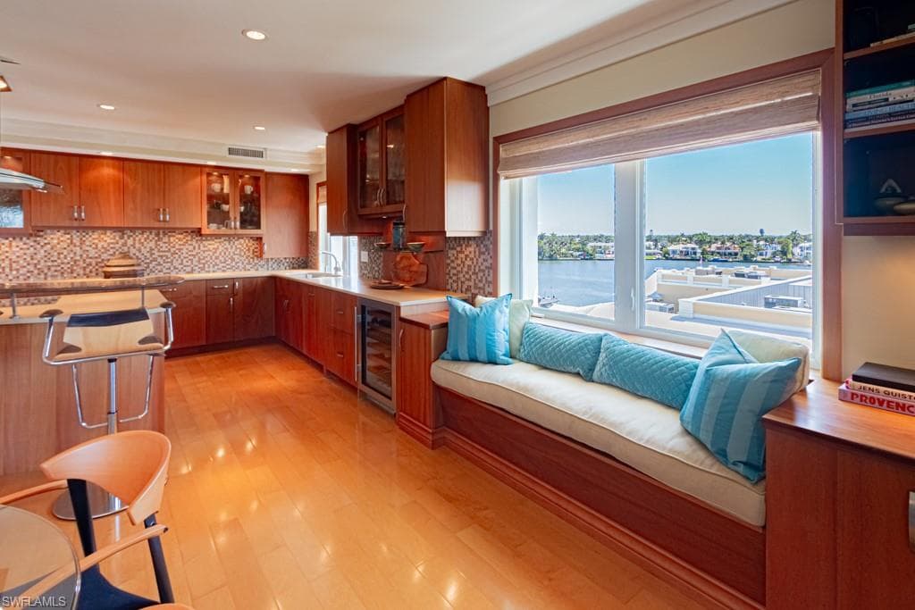 1325 7th St S 6a, Naples, FL 34102-7