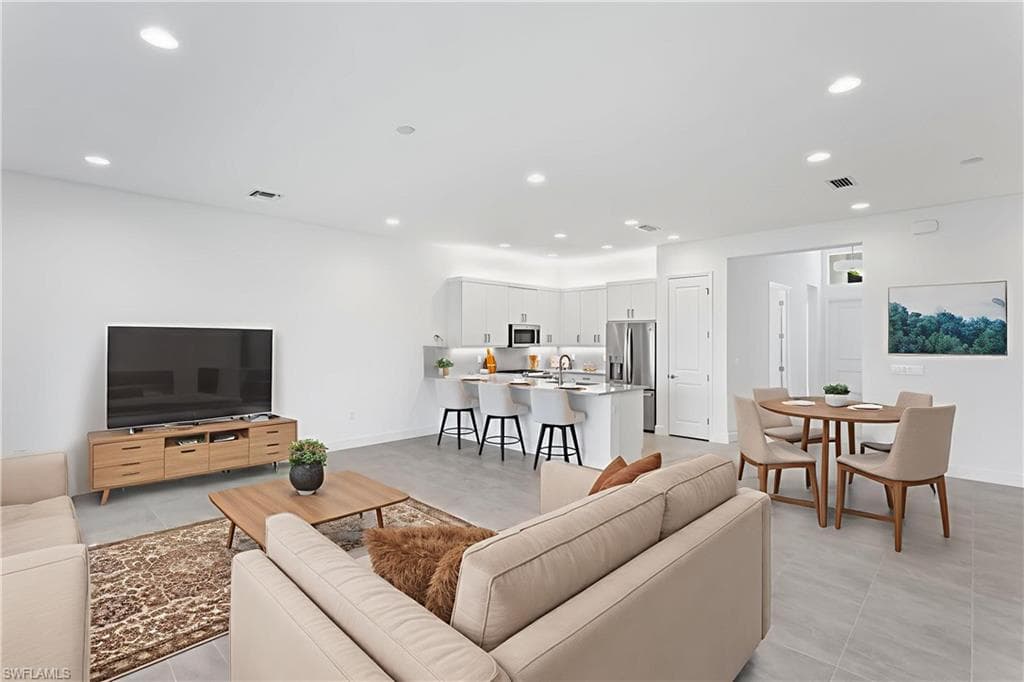 12438 Dahlia Ct, Naples, FL 34120-10