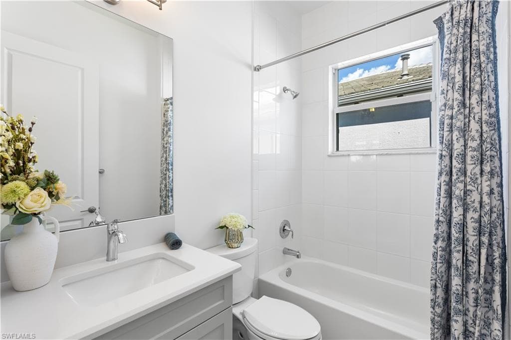 12438 Dahlia Ct, Naples, FL 34120-23