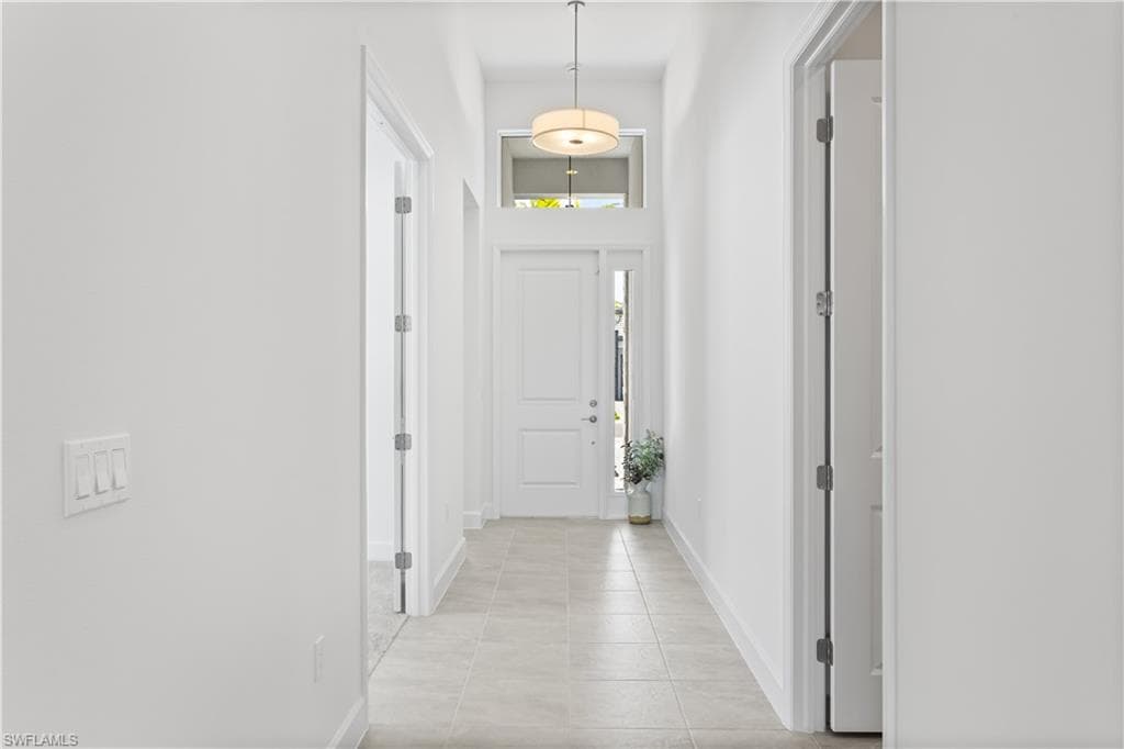 12438 Dahlia Ct, Naples, FL 34120-28