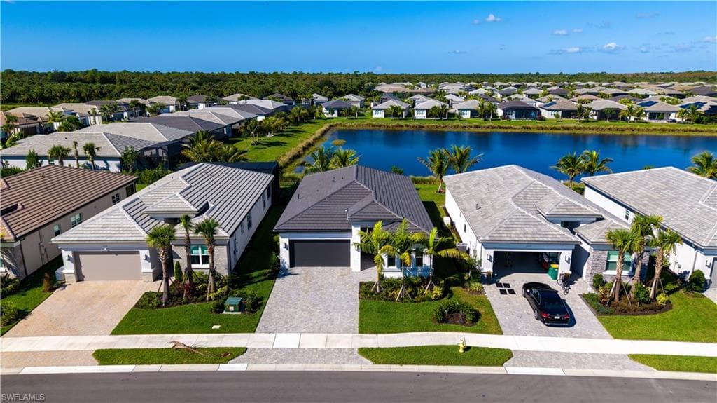 12438 Dahlia Ct, Naples, FL 34120-32