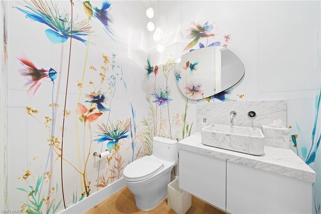 575 Palm Cir E, Naples, FL 34102-31