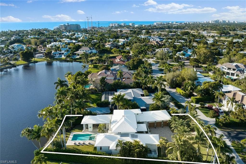 575 Palm Cir E, Naples, FL 34102-49