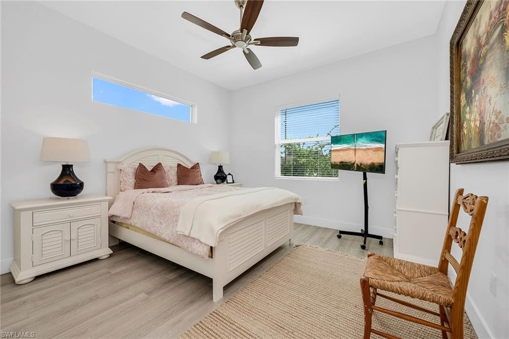 811 108th Ave N, Naples, FL 34108-22