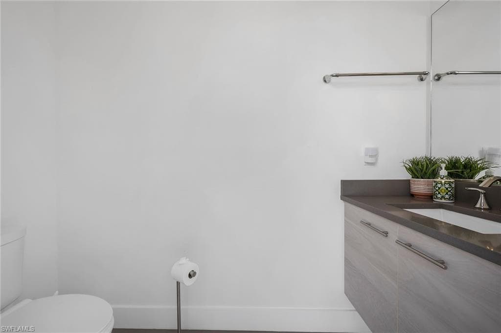 811 108th Ave N, Naples, FL 34108-30