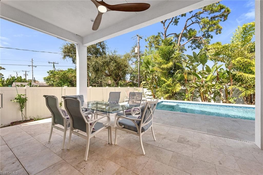 811 108th Ave N, Naples, FL 34108-31