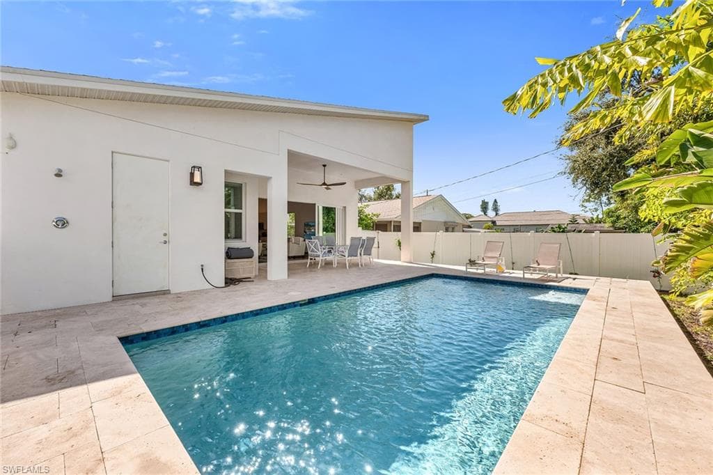 811 108th Ave N, Naples, FL 34108-35