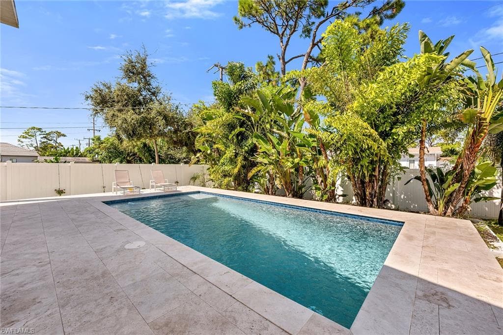 811 108th Ave N, Naples, FL 34108-36