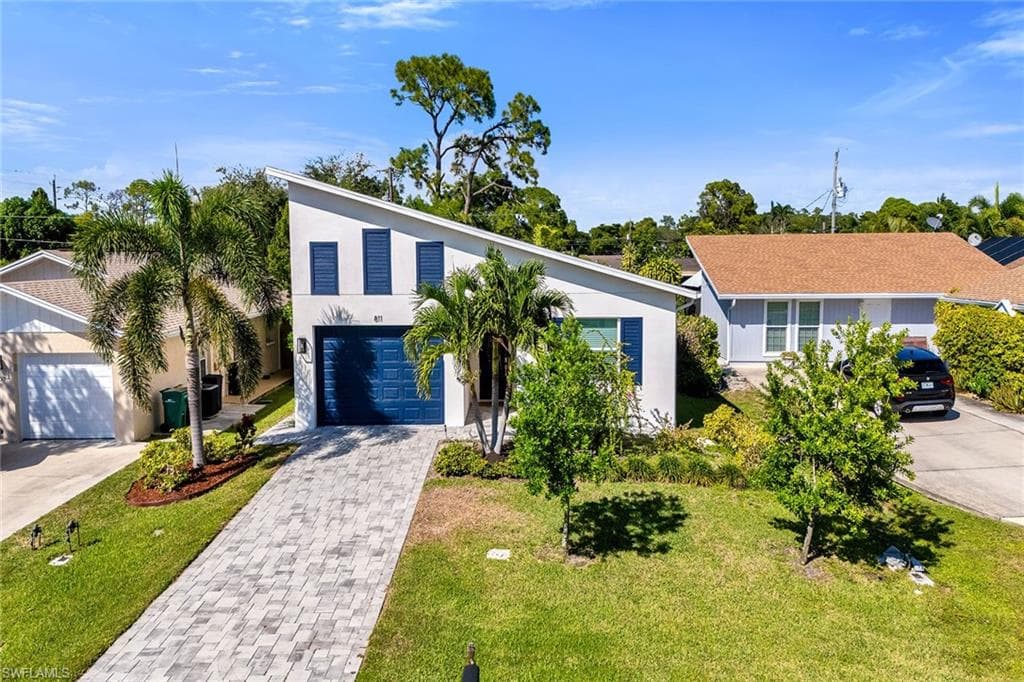 811 108th Ave N, Naples, FL 34108-41