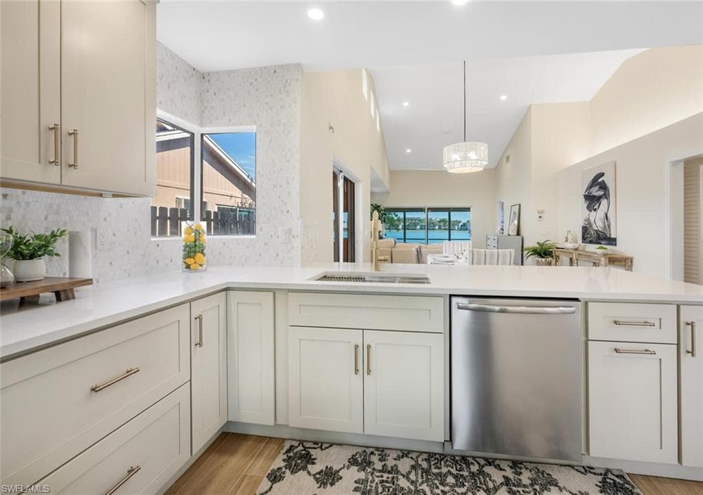 2604 Sailors Way 120, Naples, FL 34109-16