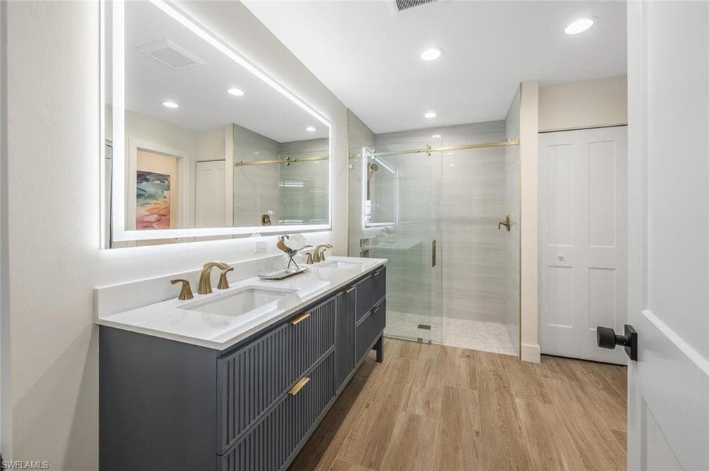 2604 Sailors Way 120, Naples, FL 34109-20