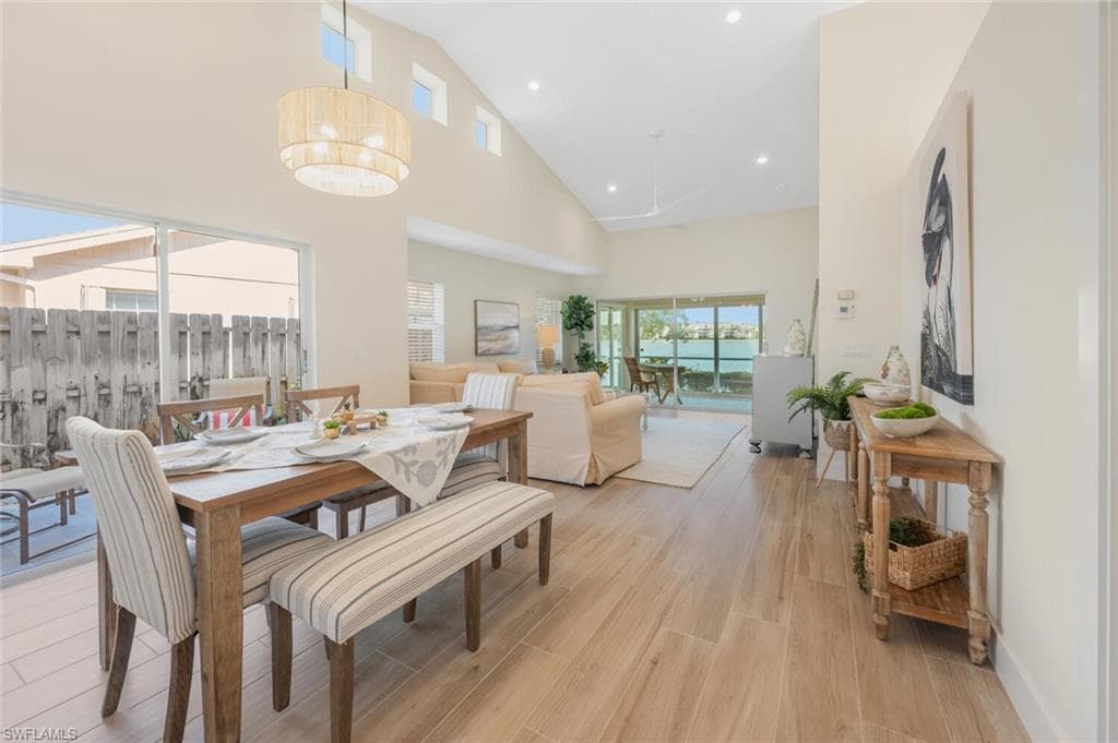 2604 Sailors Way 120, Naples, FL 34109-5