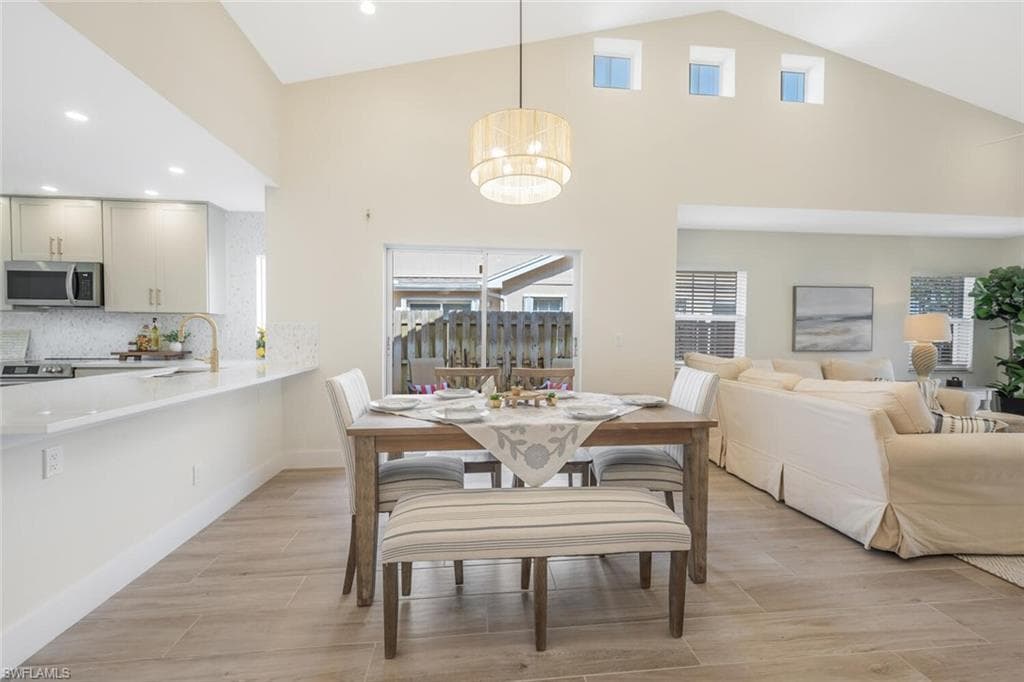 2604 Sailors Way 120, Naples, FL 34109-6