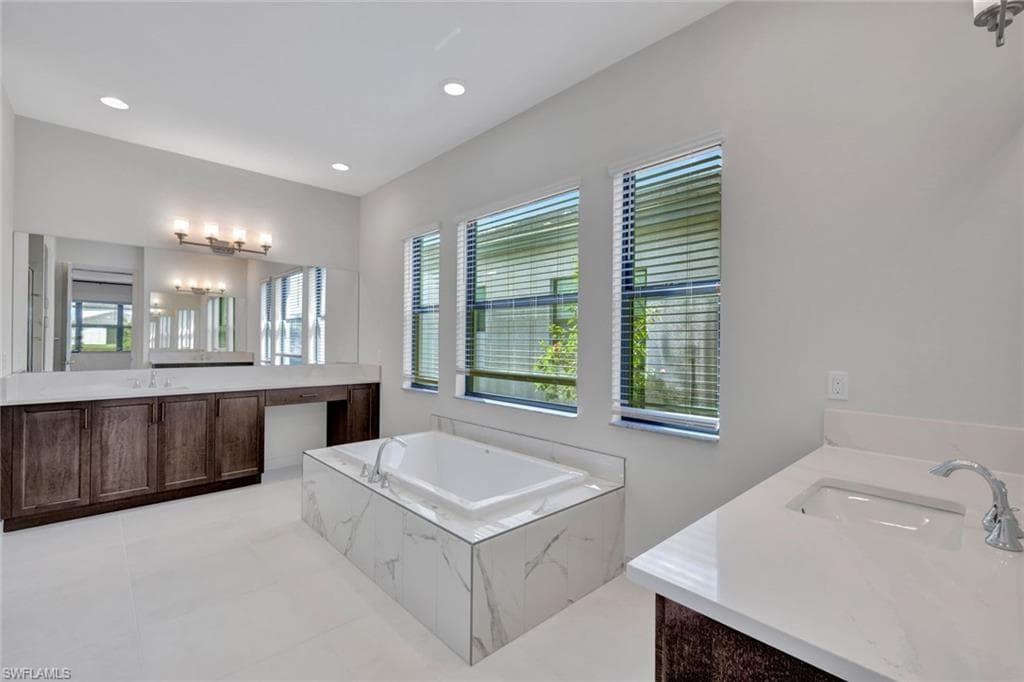 12704 Caballo Ct, Estero, FL 33928-13