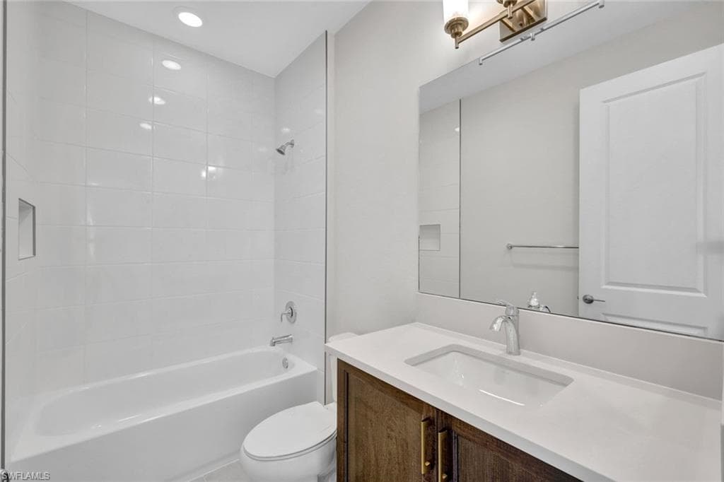 12704 Caballo Ct, Estero, FL 33928-20