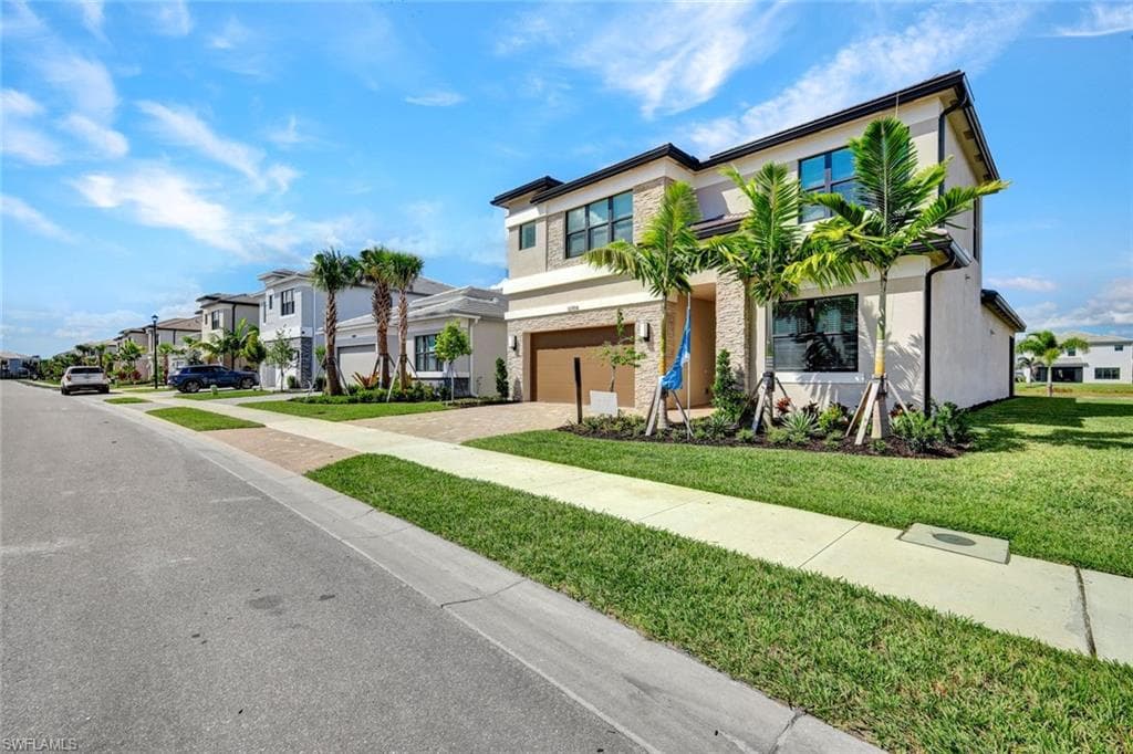 12704 Caballo Ct, Estero, FL 33928-2