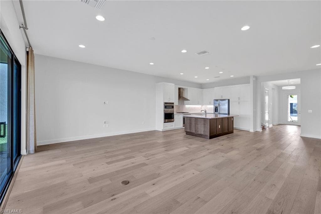 12704 Caballo Ct, Estero, FL 33928-5