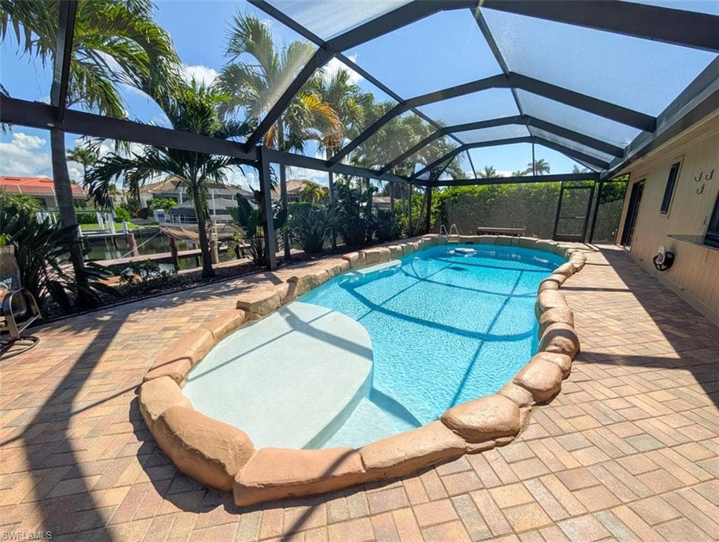 211 Seahorse Ct, Marco Island, FL 34145-23