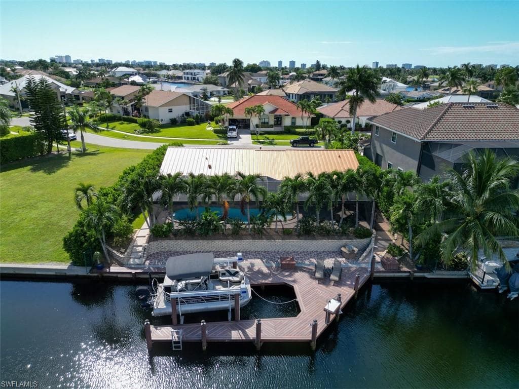 211 Seahorse Ct, Marco Island, FL 34145-41