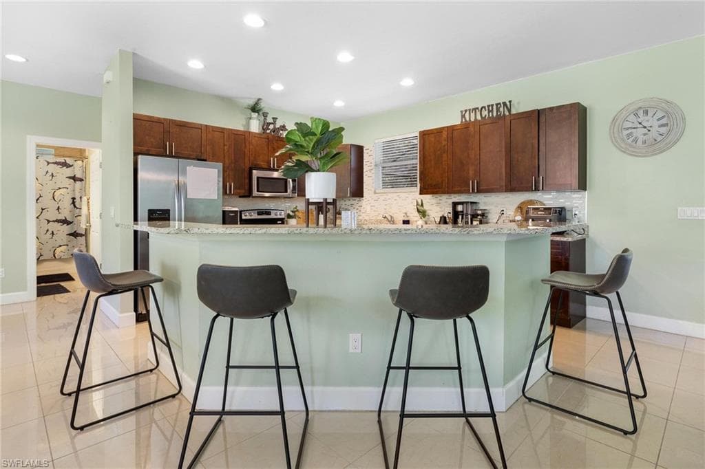 2754 22nd Ave NE, Naples, FL 34120-14