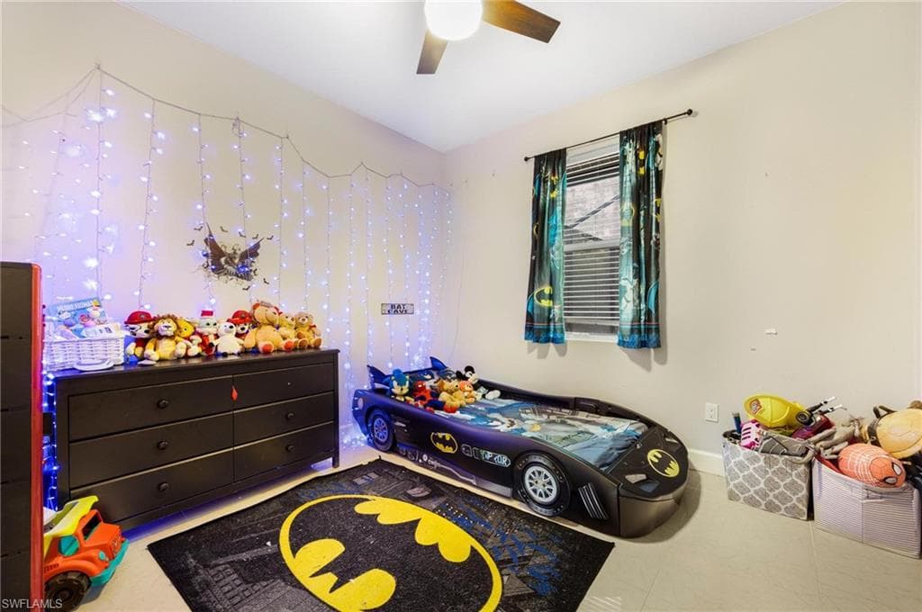 2754 22nd Ave NE, Naples, FL 34120-18