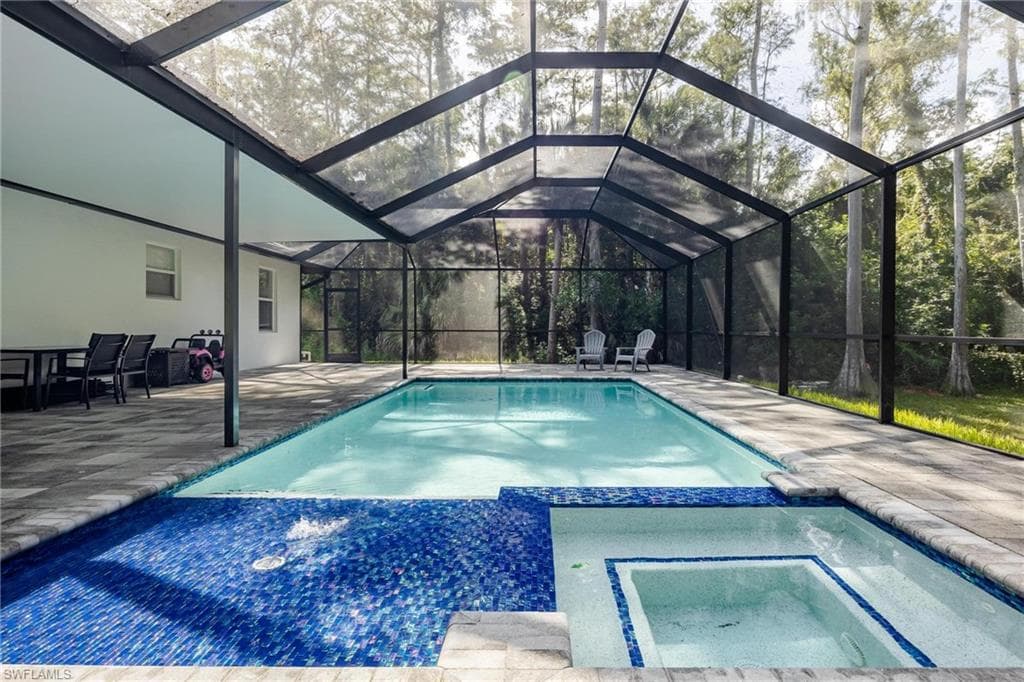 2754 22nd Ave NE, Naples, FL 34120-28