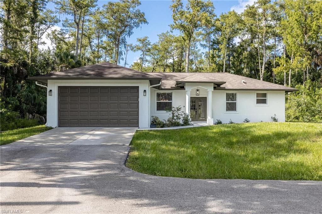 2754 22nd Ave NE, Naples, FL 34120-2