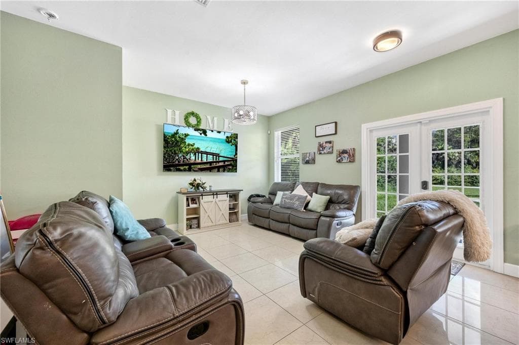 2754 22nd Ave NE, Naples, FL 34120-5