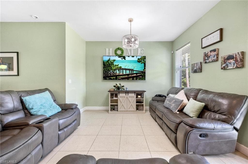 2754 22nd Ave NE, Naples, FL 34120-6