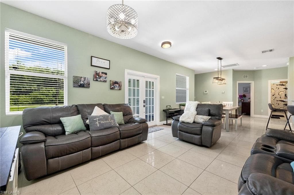 2754 22nd Ave NE, Naples, FL 34120-7