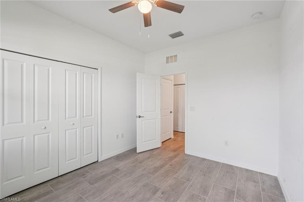 2445 Orchard St, Naples, FL 34120-15