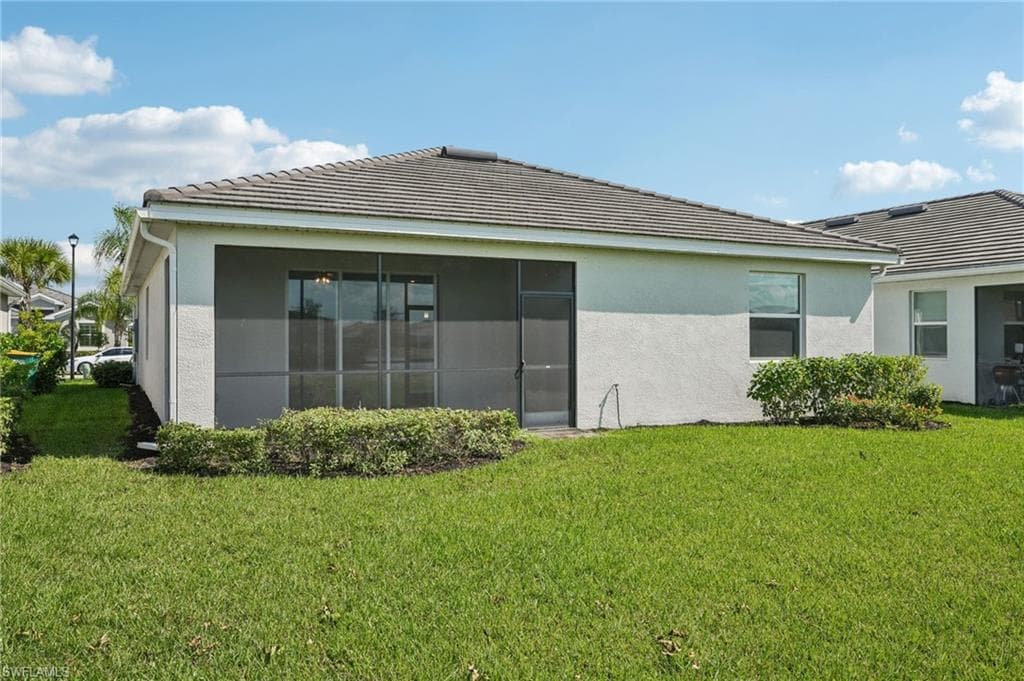 2445 Orchard St, Naples, FL 34120-24