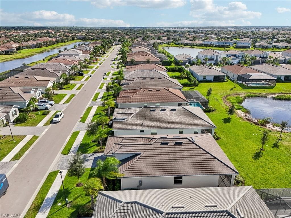 2445 Orchard St, Naples, FL 34120-27