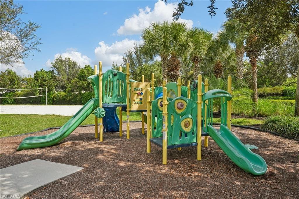 2445 Orchard St, Naples, FL 34120-41