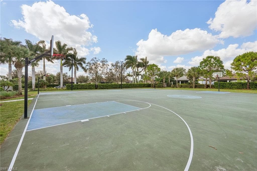 2445 Orchard St, Naples, FL 34120-45