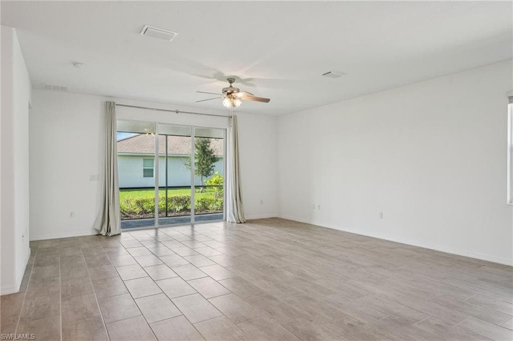 2445 Orchard St, Naples, FL 34120-6