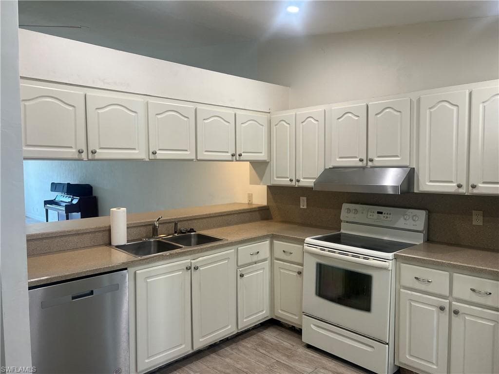 3560 Antarctic Cir 2202, Naples, FL 34112-12