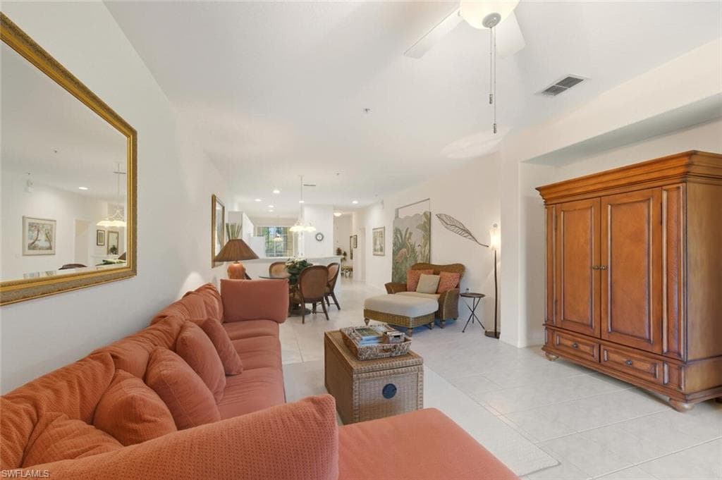 4863 Hampshire Ct 106, Naples, FL 34112-9