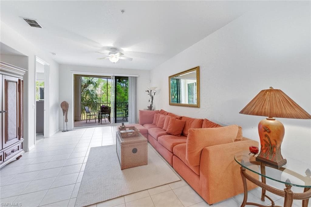 4863 Hampshire Ct 106, Naples, FL 34112-10