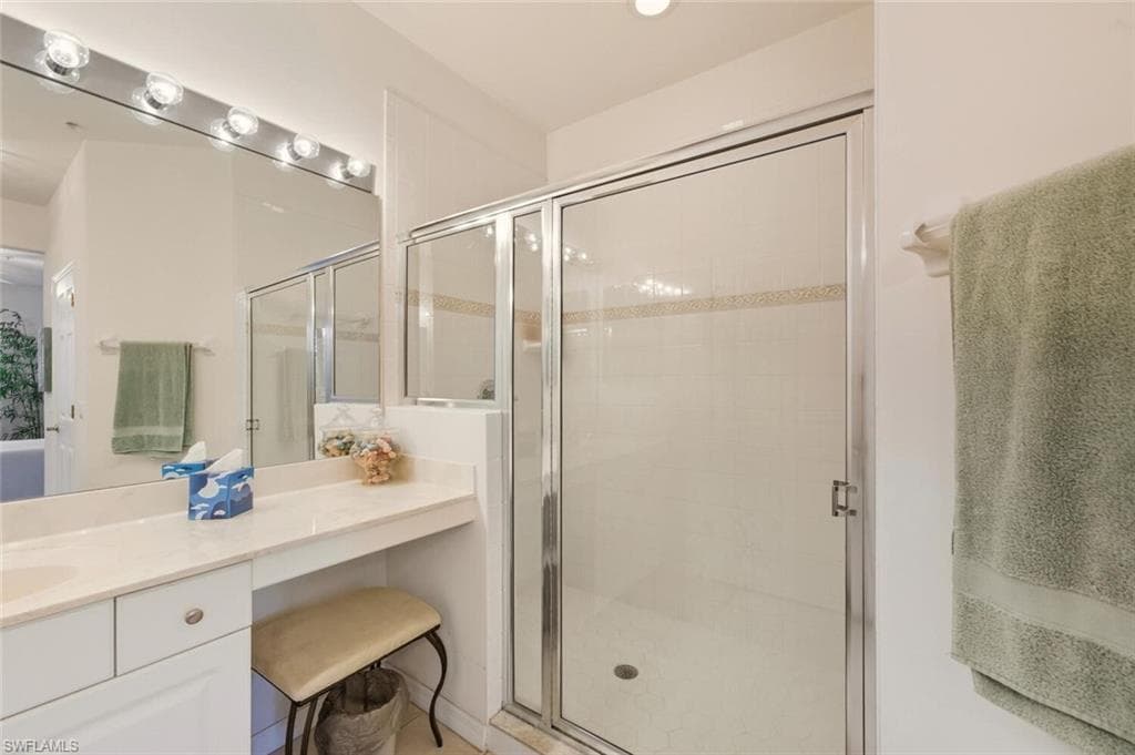 4863 Hampshire Ct 106, Naples, FL 34112-18