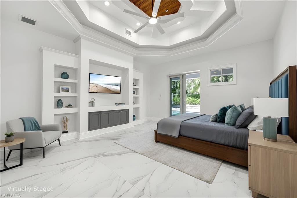 699 Fairway Ter, Naples, FL 34103-18