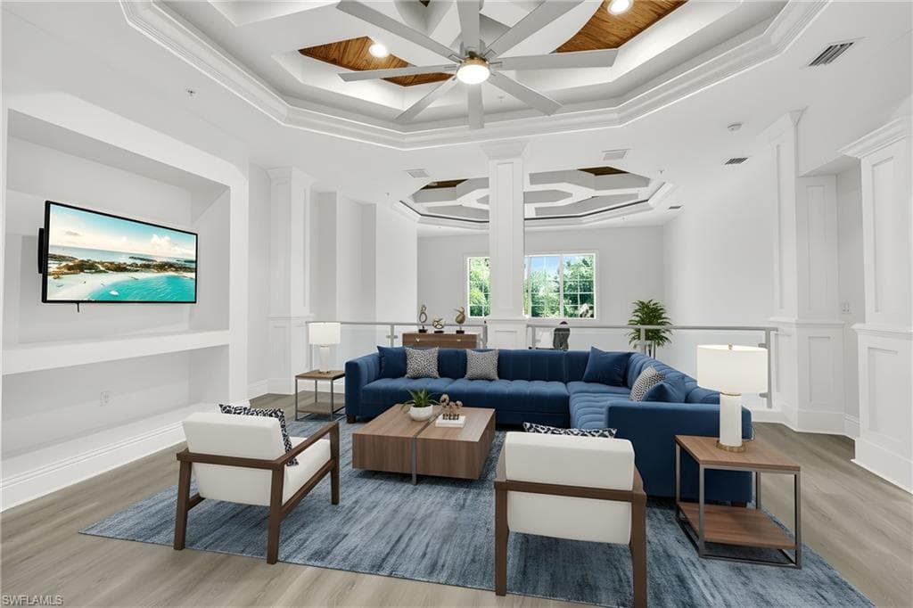 699 Fairway Ter, Naples, FL 34103-24